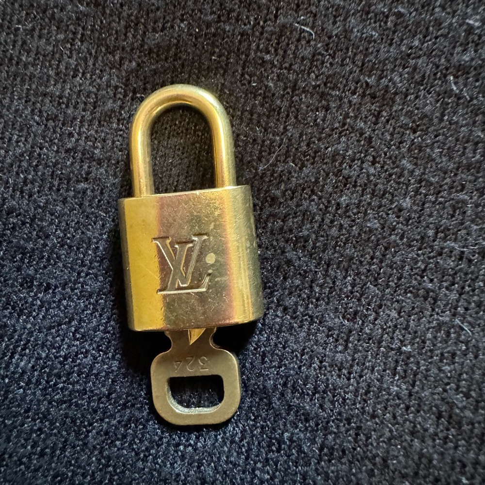 Authentic Louis Vuitton #324 Lock and Key - Picture 2 of 5
